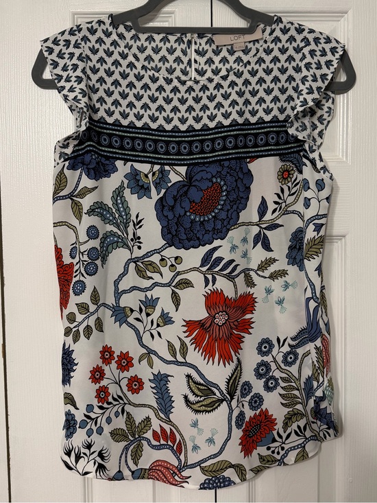 LOFT Tops - LOFT - Sleeveless Blouse - Blue Floral XS